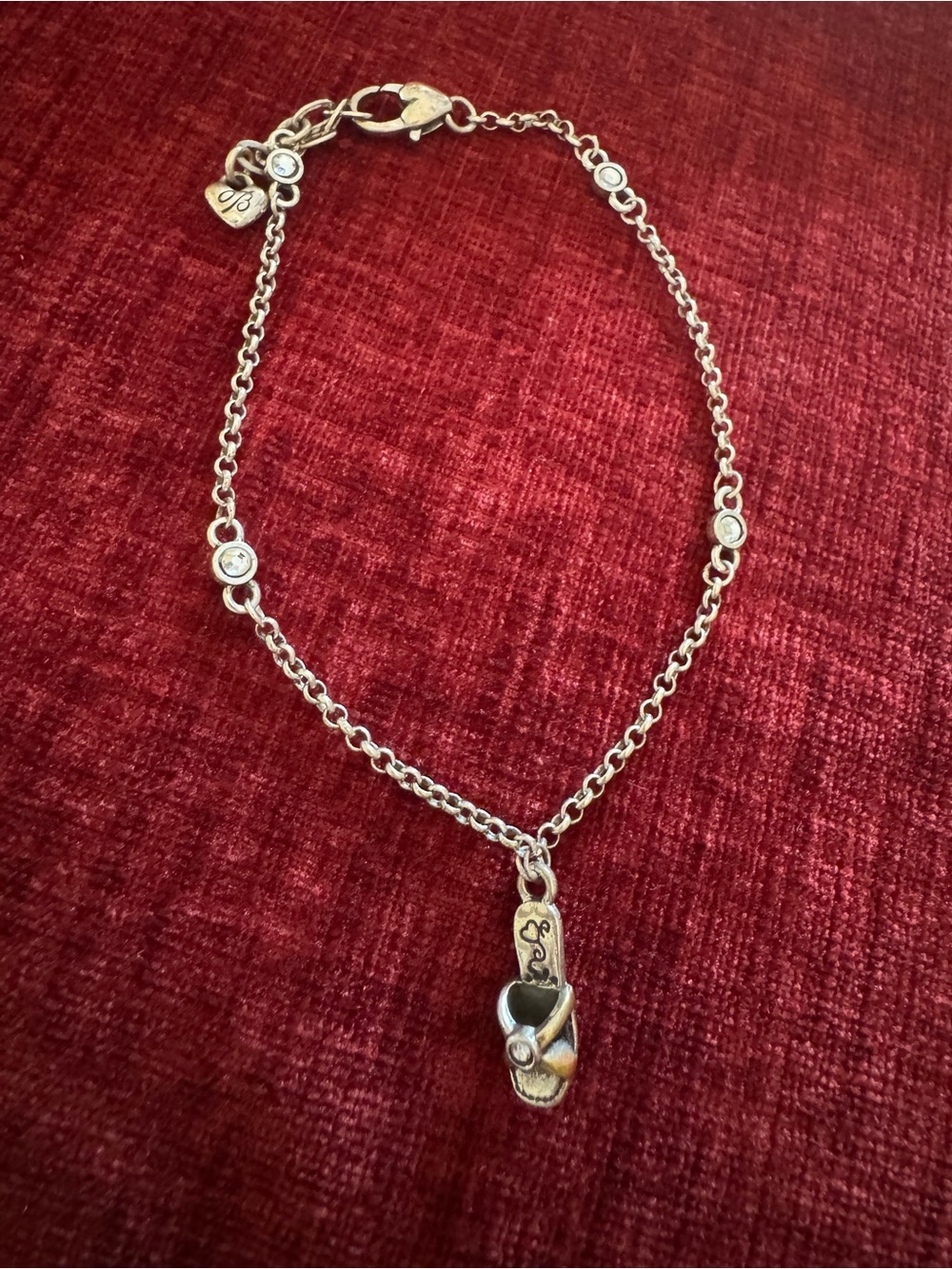 Brighton flip flop sandal anklet
Silver plates and Swarovski crystals